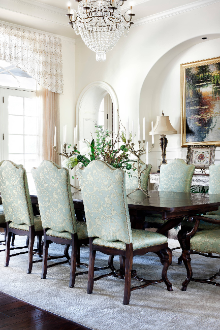 Southern dining room 